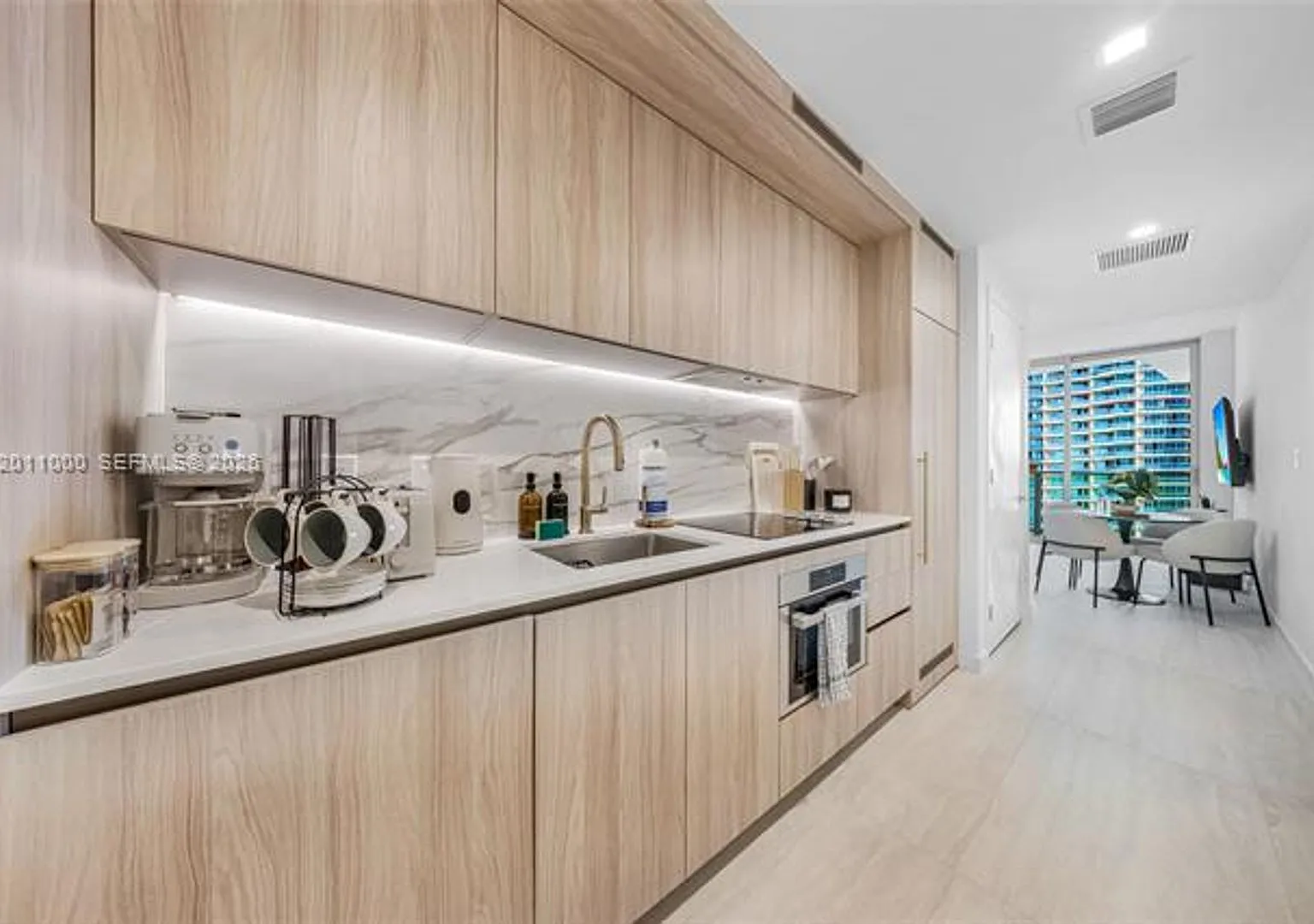 77 SE 5th St cu-3305, Miami, FL 33131 — Photo 1