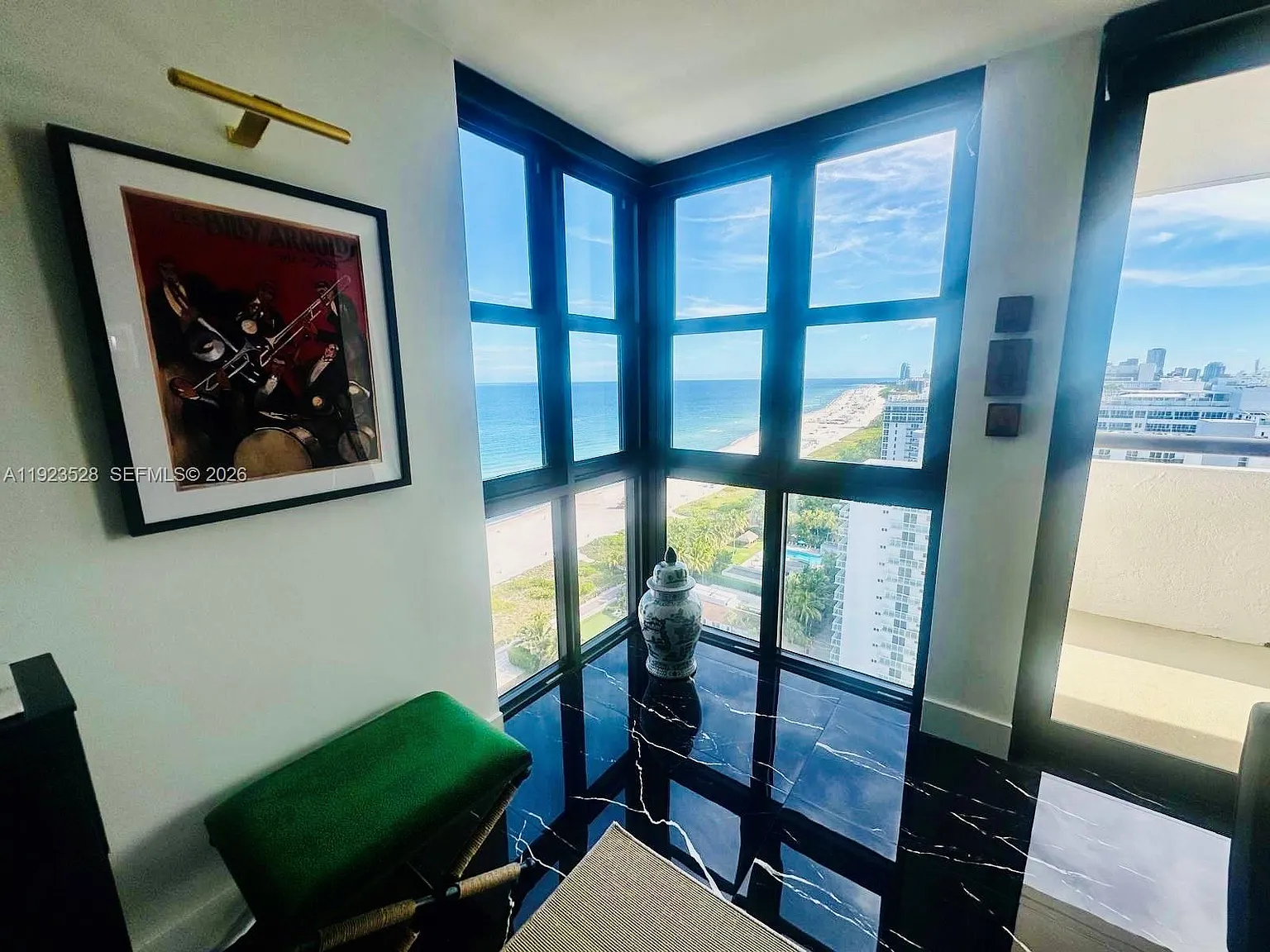 Club Atlantis Condo — Photo 1