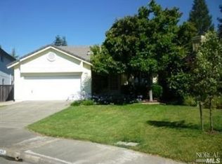 230 Flame Tree Cir, Windsor, CA 95492