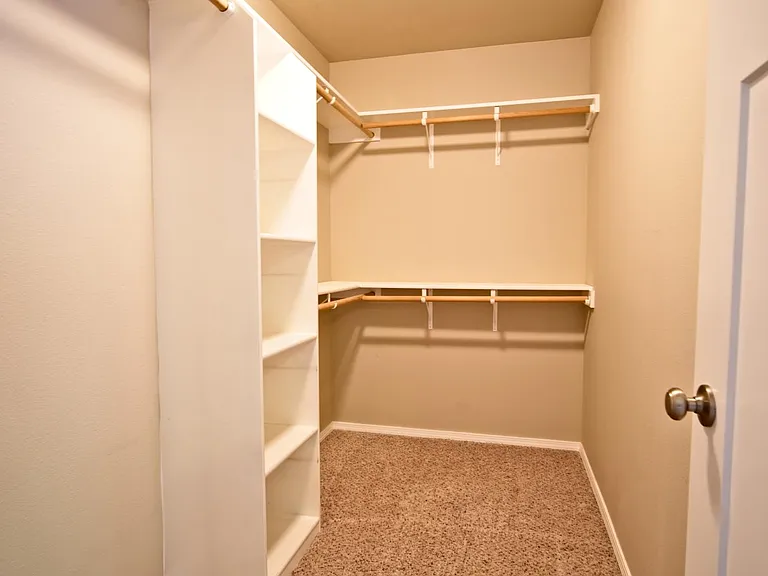 Walk-in Closet
