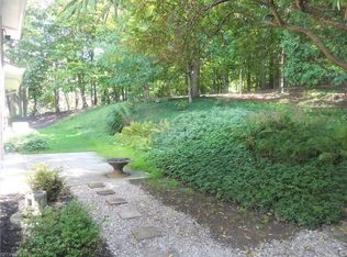 7849 Valley Villas Dr, Parma, OH 44130