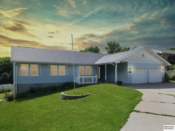 4801 Hiland Dr, Blair, NE 68008