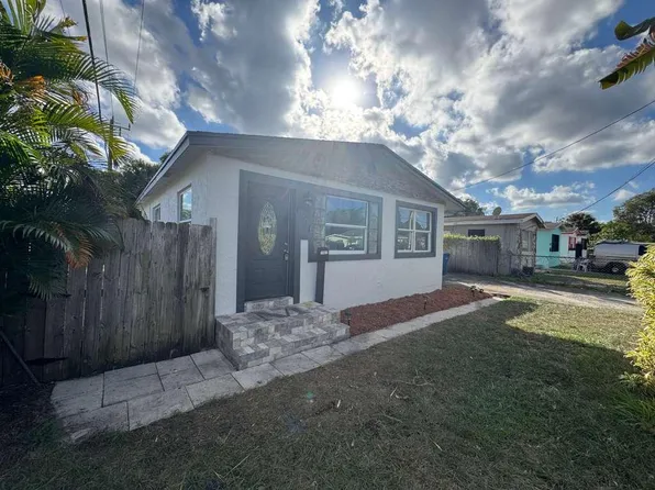 1501 W 15th St, Riviera Beach, FL 33404