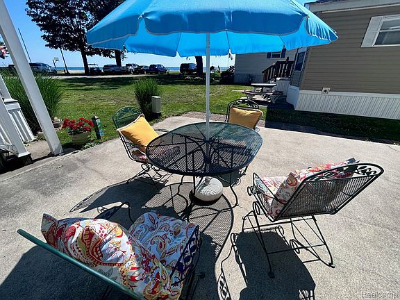4th image of 6103 Lakeshore Rd #122