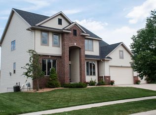 1976 Century Valley Ln NE, Rochester, MN 55906