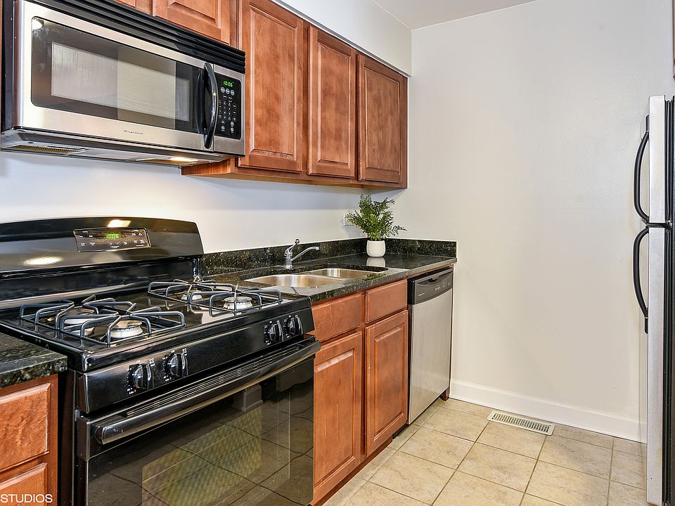 1st image of 15928 Leclaire Ave #114