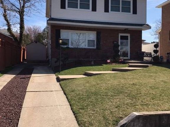 3rd image of 244 Ardsley St
