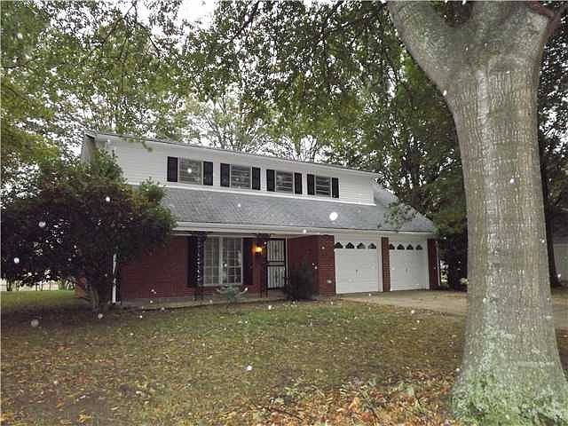 1st image of 4850 Laraine Dr