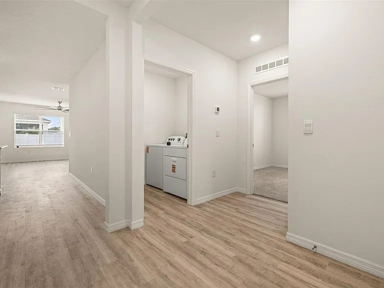 1078 Clay Blvd — Photo 23