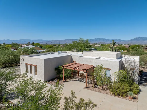 1090 N Laney Dr, Vail, AZ 85641