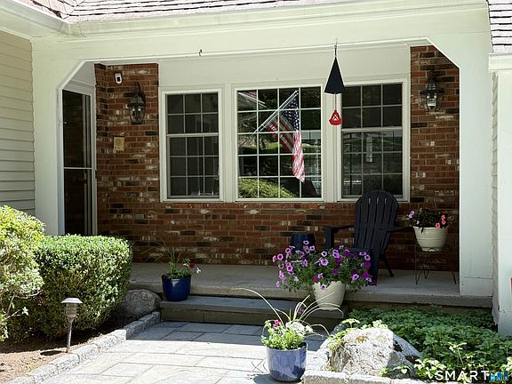 3rd image of 58 Heritage Ln