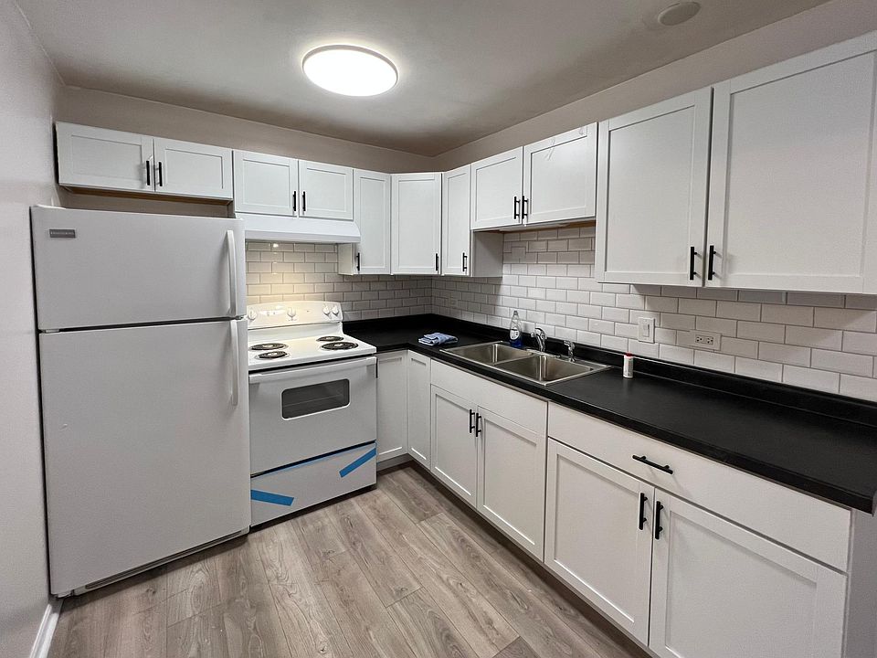 1st image of 5645 Saint James Ct #2E