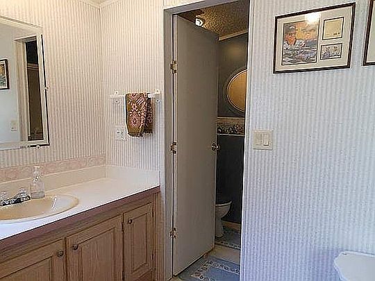 5th image of 605 Water Oak Blvd