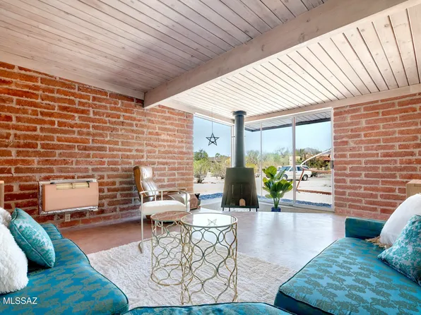 2110 E Kleindale Rd, Tucson, AZ 85719