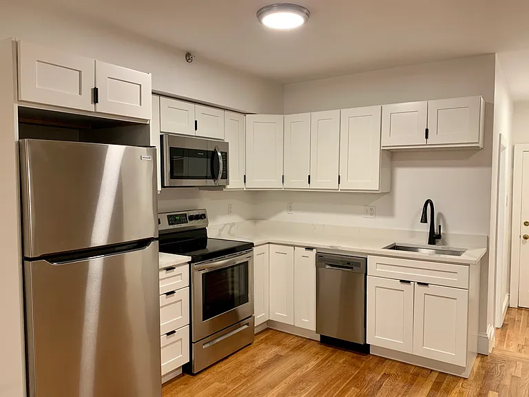 141 Beacon St #1 — Photo 2