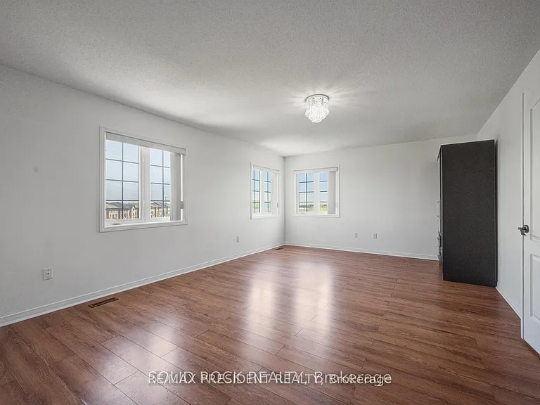15 Roundstone Dr — Photo 14
