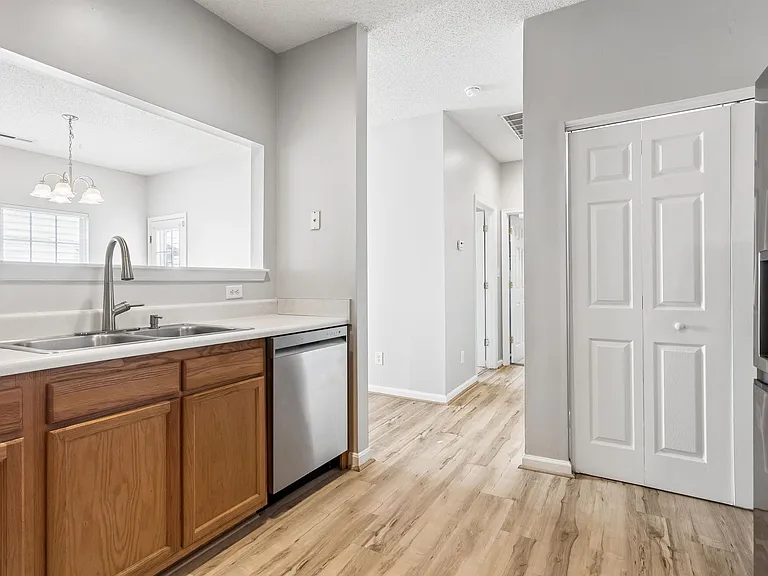 108 Nathan Pl — Photo 10