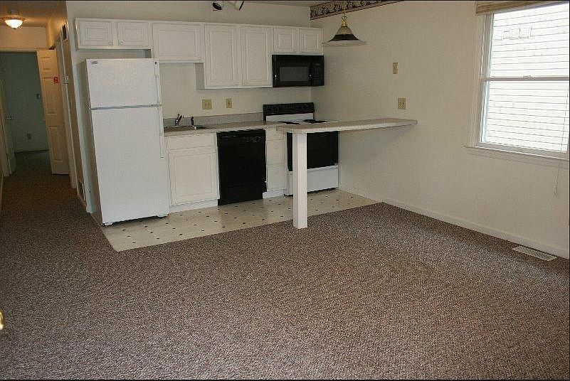 2nd image of 3 Hailey Ln