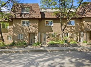 275 Manse Rd #8, Toronto, ON M1E4X8