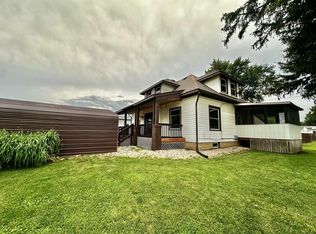 402 W Arch St, Shannon, IL 61078