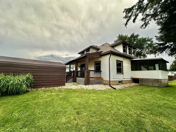 402 W Arch St, Shannon, IL 61078
