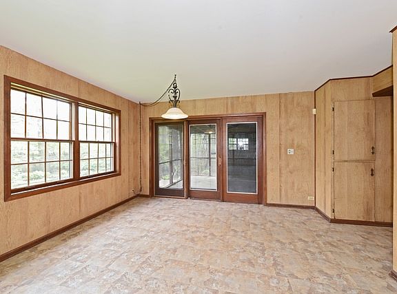 5th image of 839 N Brainard Ave