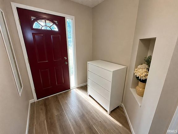 3rd image of 7828 Ridgeside Ln