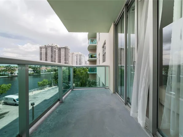 19390 Collins Ave, Sunny Isles Beach, FL