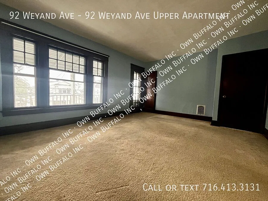 Charming 3-Bedroom Upper in South Buffalo — Photo 4