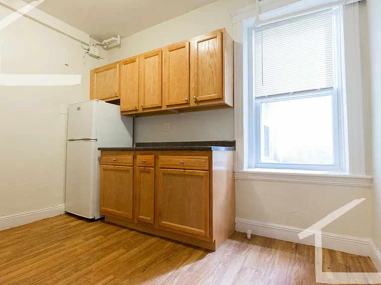 1810 Commonwealth Ave #101 — Photo 3