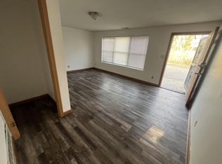 817 Broad St #B, Warrensburg, MO 64093