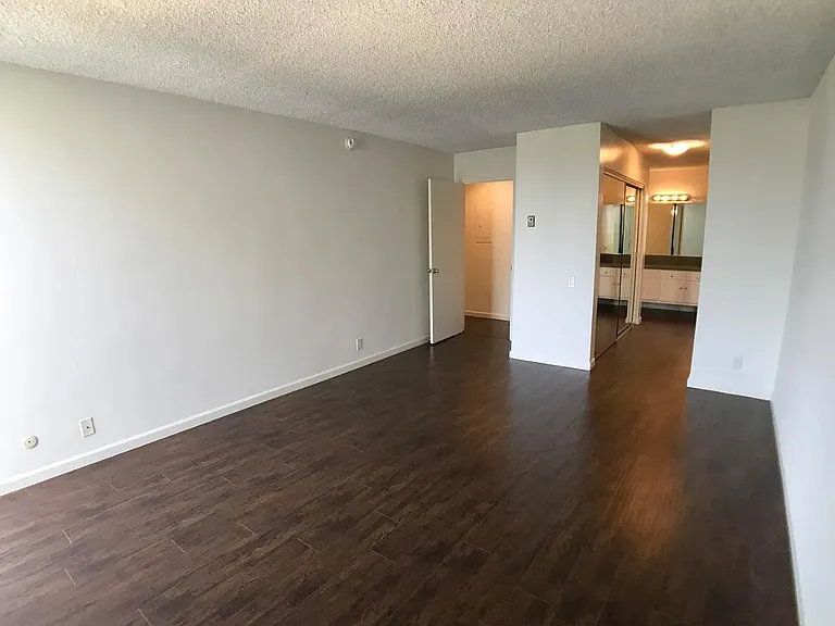 1054 S Bedford St #306 — Photo 3