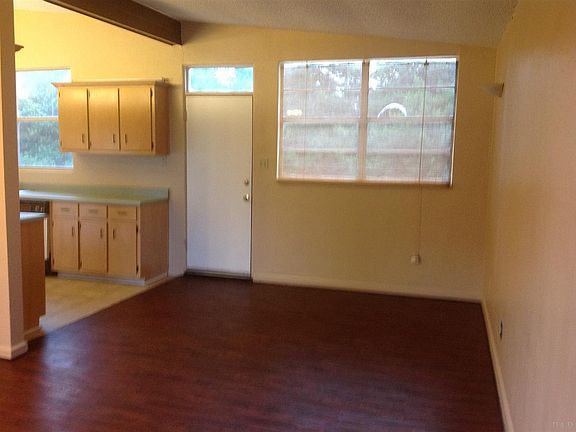 3rd image of 124 Shoreline Dr