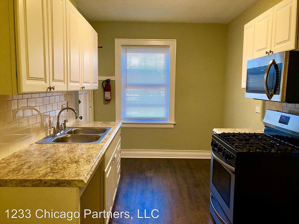 2nd image of 1233 Chicago Ave APT 4