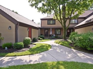 1373 Bristol Ln, Buffalo Grove, IL 60089