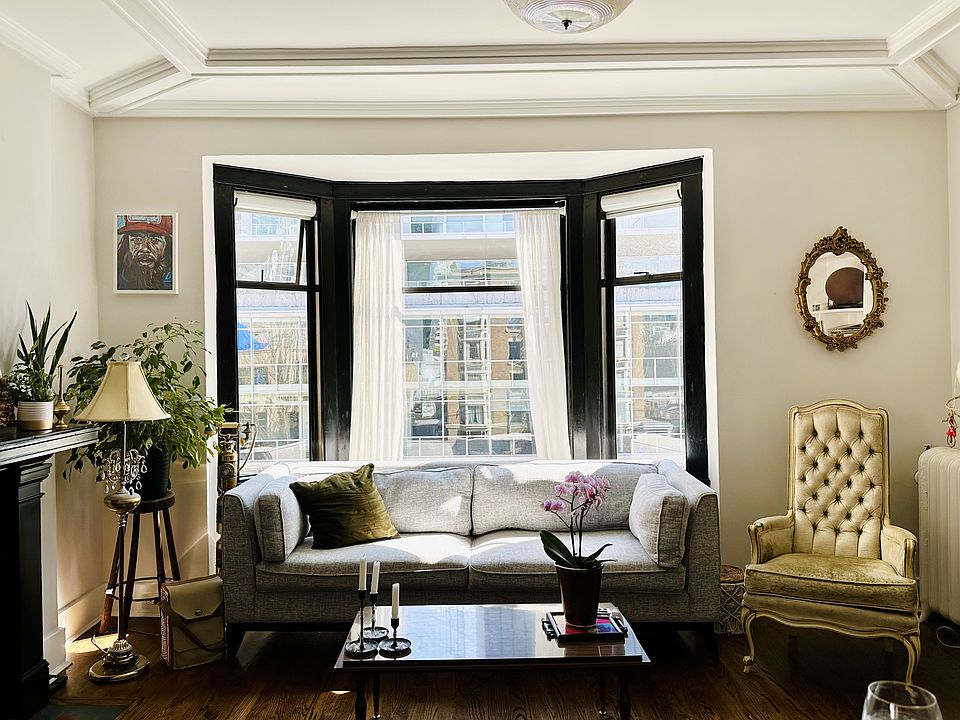 1st image of 777 Burrard St #40