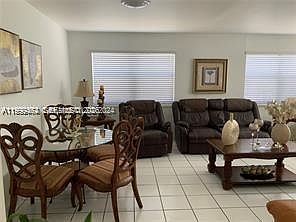 5th image of 1300 W 53rd St APT 19