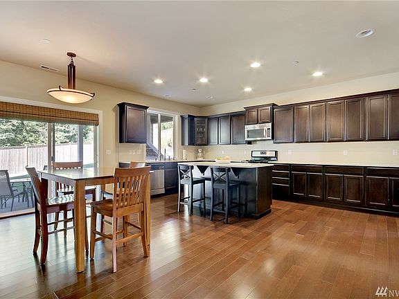 5th image of 17020 W Hill Dr E
