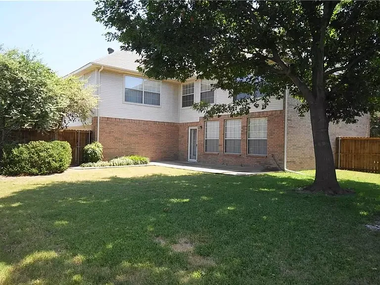 4425 Cedar Valley Dr — Photo 9