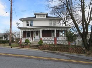 15 N Hull St, Sinking Spring, PA 19608
