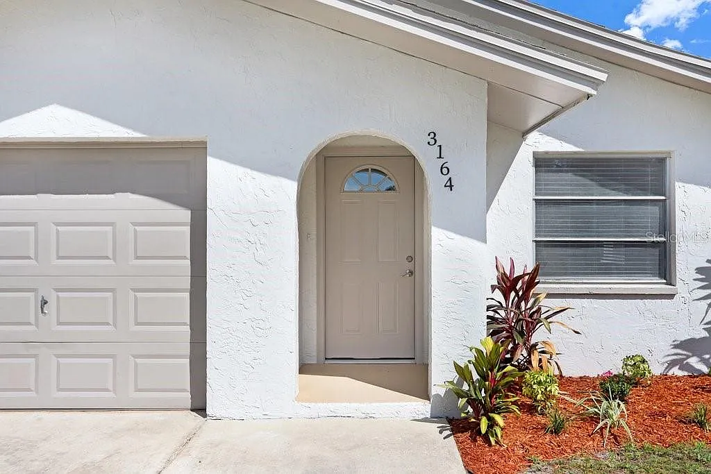 2 bed, 1.0 bath, 998 sqft, $2,100 — Photo 3