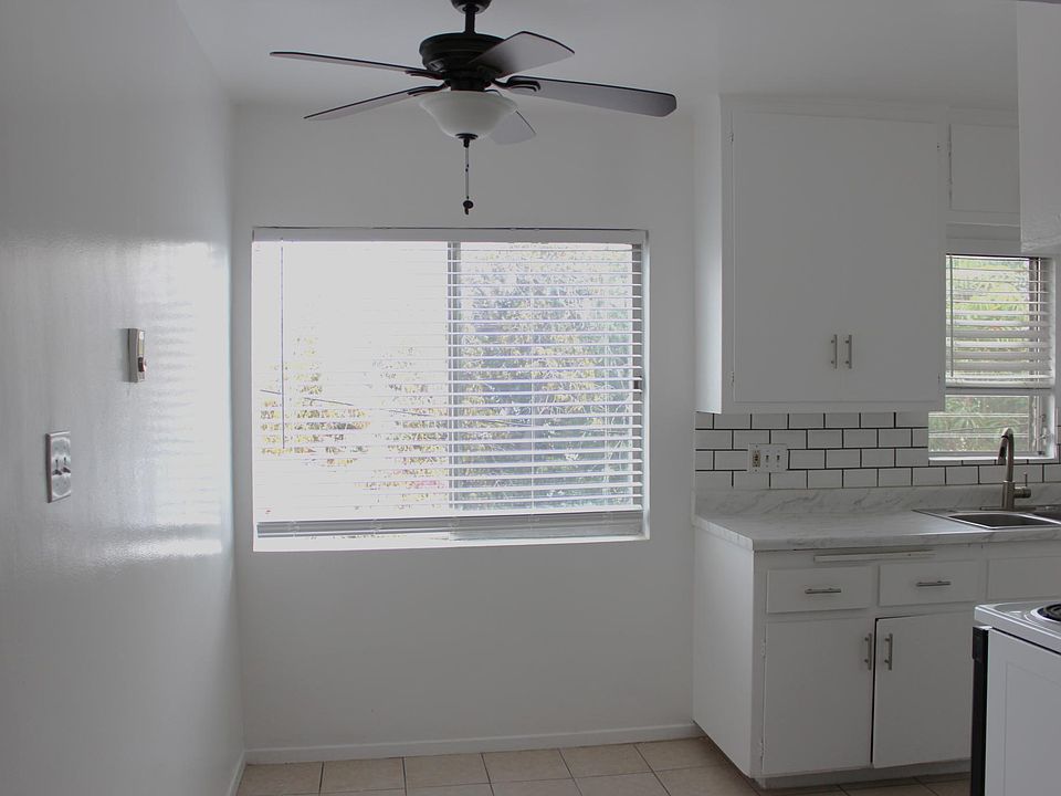 1st image of 3700 E 4th St APT 6