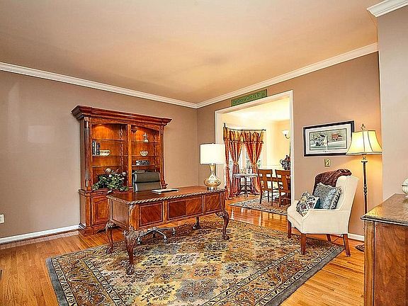 4th image of 6301 Drill Field Ct