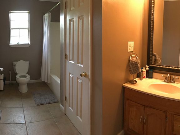 2nd bathroom
