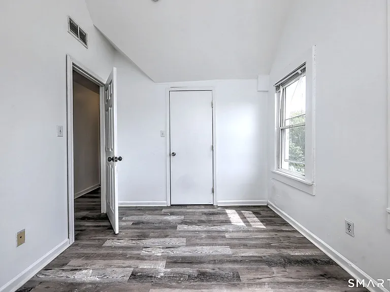 483 Ferry St #3 — Photo 15
