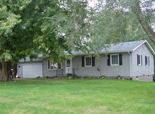 18730 110th Ave, Davenport, IA 52804