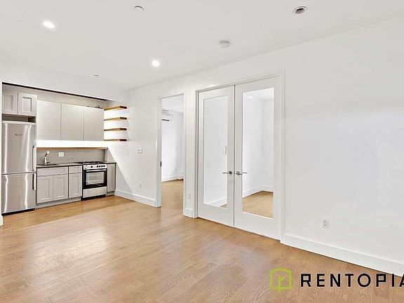2nd image of 85 Montrose Ave #2G