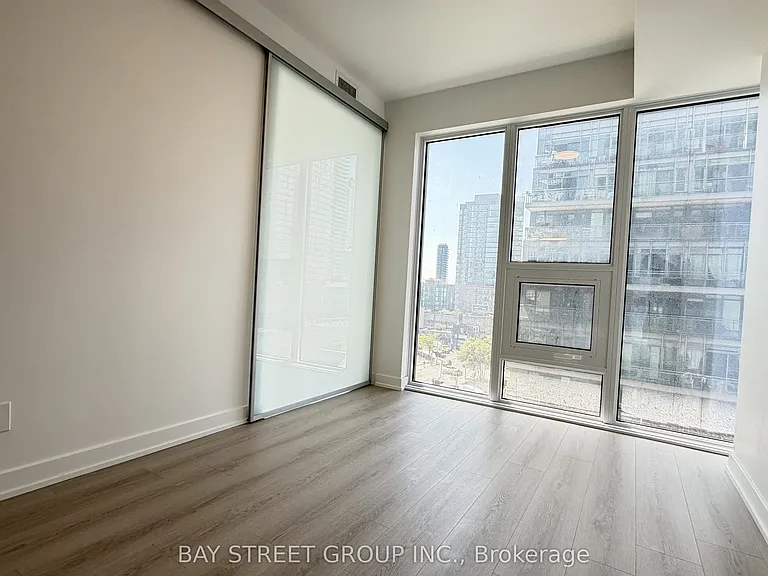100 Queen St E #905 — Photo 2