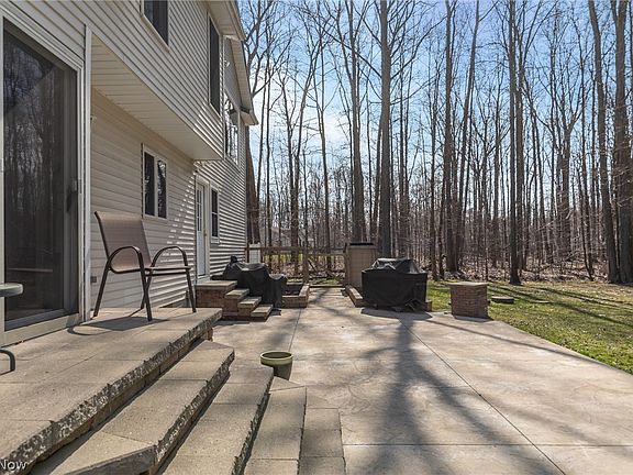 4th image of 8104 Autumn Dr