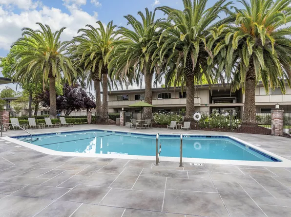 Glenmoor Green Apartments